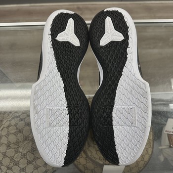Nike Mamba Focus Black (NO BOX) • Pre-Owned [1940] - view 2