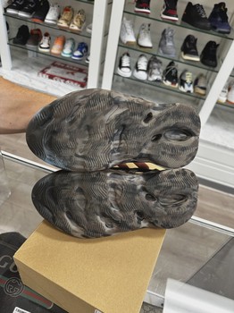 adidas Yeezy Foam RNR MX Cinder • Pre-Owned [0607] - view 2