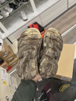 adidas Yeezy Foam RNNR MX Cream Clay (Infants) • Pre-Owned [6476] - view 5