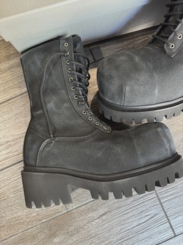 Balenciaga Mens Black Stomper Zipped Bootie • Pre-Owned [7758] - view 3