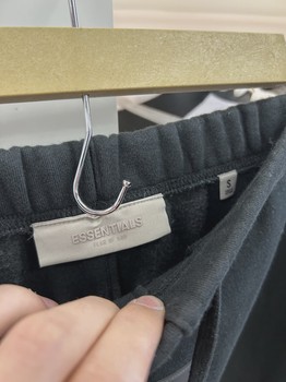 Essentials Black Sweatpants • Pre-Owned [9131] - view 3