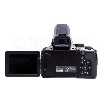 Nikon P950 Outdoor Bundle