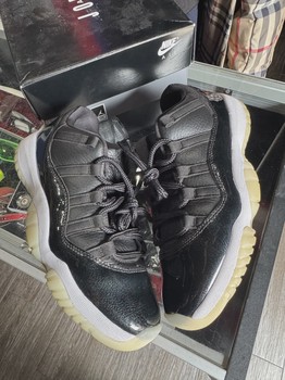 Air Jordan 11 Retro Low 72-10 • Pre-Owned [1613] - view 2