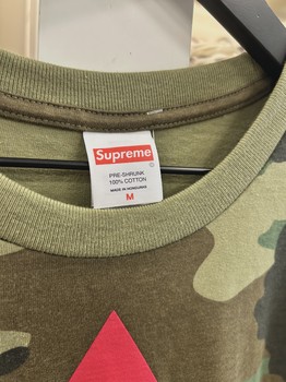 Supreme World Famous Camo Tee • Brand New [9383] - photo 3