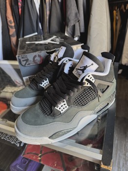 Air Jordan 4 Retro Fear (2024) • Pre-Owned [2191] - view 3