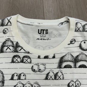 Kaws Sesame Street Tee • Pre-Owned [2170] - view 3