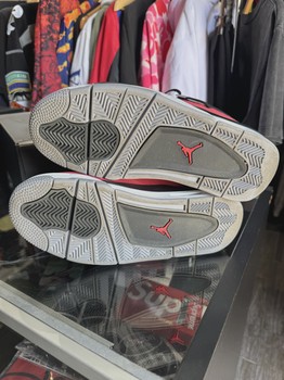 Air Jordan 4 Retro Toro Bravo (2026) (Grade School) • Pre-Owned [5141] - view 3