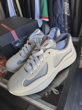 Prada Cup Beige • Pre-Owned [7754] - view 2