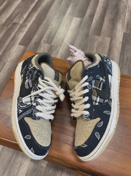 Nike SB Dunk Low Travis Scott No Box • Pre-Owned [7543] - view 2