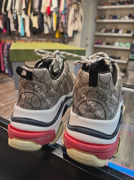 Balenciaga Gucci Triple S • Pre-Owned [4273] - view 3