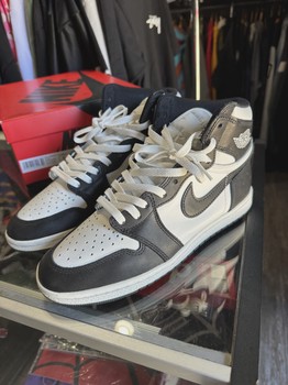 Air Jordan 1 Retro High '85 Black White (2023) • Pre-Owned [9883] - view 2