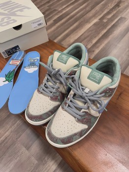Nike SB Dunk Low Crenshaw Skate Club • Pre-Owned [2108] - view 2