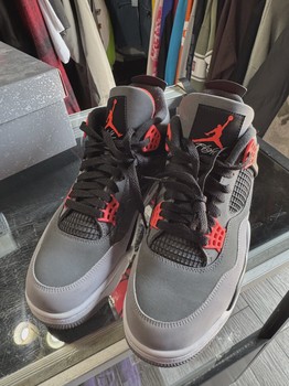 Air Jordan 4 Retro Infrared • Pre-Owned [5858] - view 2