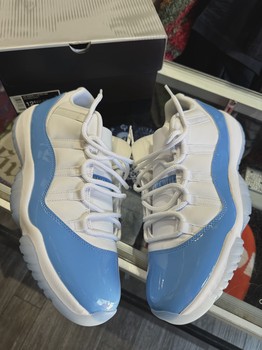 Air Jordan 11 Retro Low University Blue (2026) • Pre-Owned [1876] - view 2