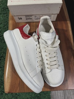 Alexander Mcqueen Red • Pre-Owned [4990] - view 2