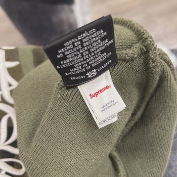 2025 Supreme New Era Blackletter Beanie 'Woodland Camo' • Pre-Owned [3468] - view 2