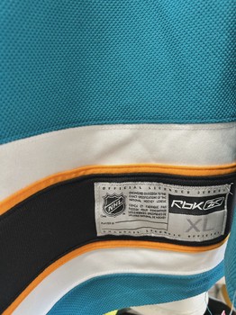 SAn Jose Sharks Reebok Hockey Jersey • Pre-Owned [4448] - view 6