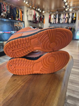 Nike SB Dunk Low Concepts Orange Lobster • Pre-Owned [9485] - view 3