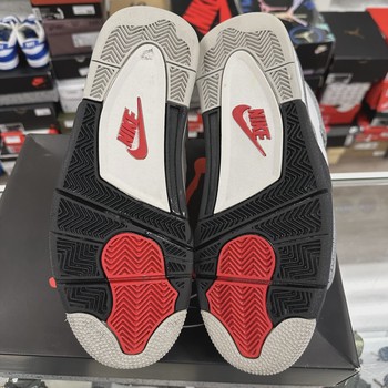 Air Jordan 4 Retro White Cement (2025) • Pre-Owned [7132] - view 3