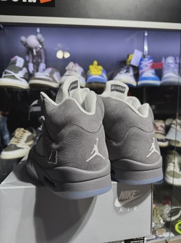Air Jordan 5 Retro Wolf Grey (2026) • Pre-Owned [5567] - view 3