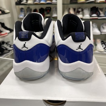 Jordan 11 Retro Low White Concord (W) - Pre-Owned - view 5