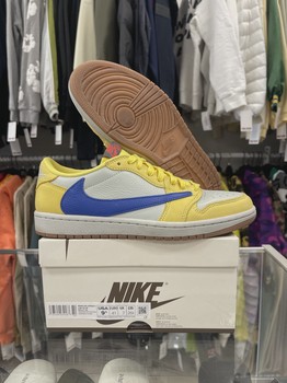 Air Jordan 1 Retro Low Original SP Travis Scott Canary (Women's) • Pre-Owned [7905] - photo 1