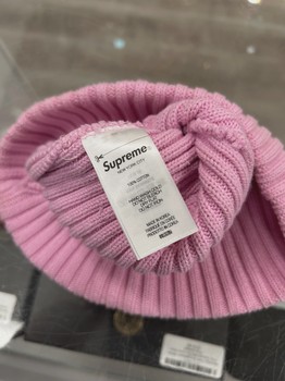 Supreme Pink Box Logo Beanie • Pre-Owned [4258] - view 2