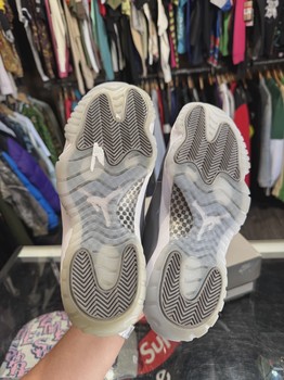 Jordan 11 Retro Cool Grey (2021) • Pre-Owned [8960] - view 4