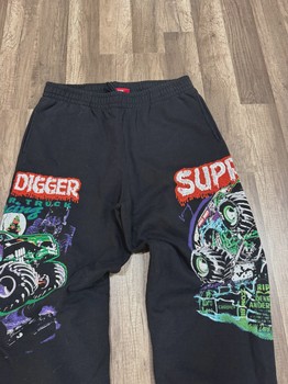 Supreme Grave Digger Sweatpants Black • Brand New [2983] - view 2
