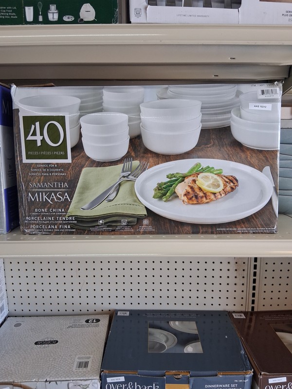 40 Piece Bone China Dish Set