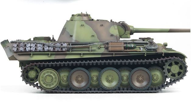 1//35 Scale Pz.kpfw.V Panther Ausf.G Last Production #13523 ACADEMY