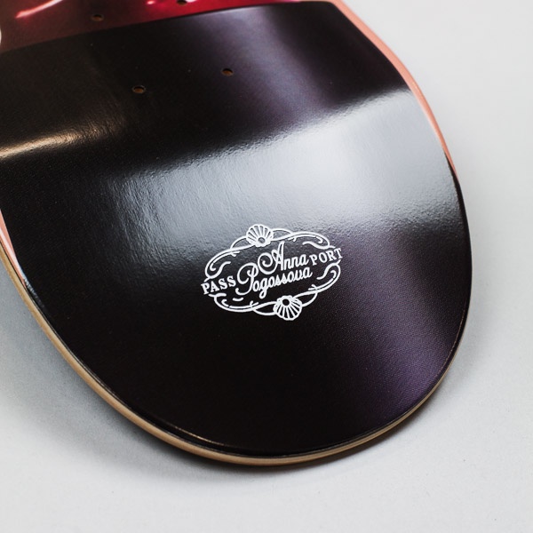 Pass~Port Lipstick Ladies Malta Deck 8.25"